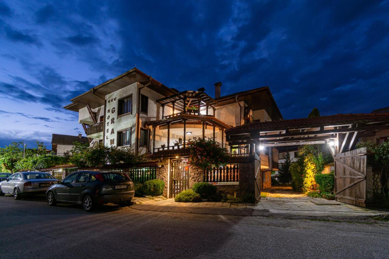 Grami Hotel Bansko Bagian luar foto